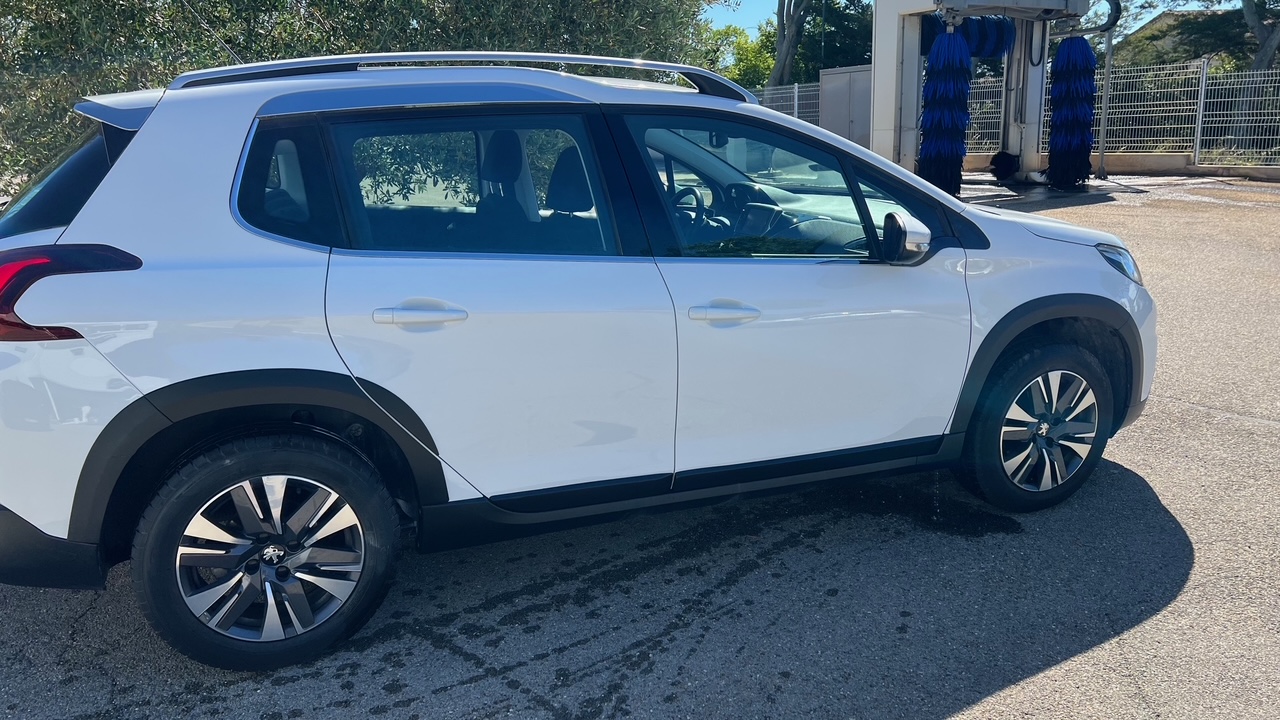 Voiture après peinture complète